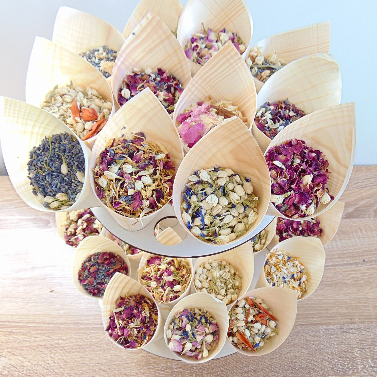 Confettis en cornets, sachets ou pot