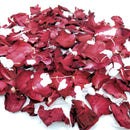 Chic - Pétales de roses rouge cerise et Hortensia blanc