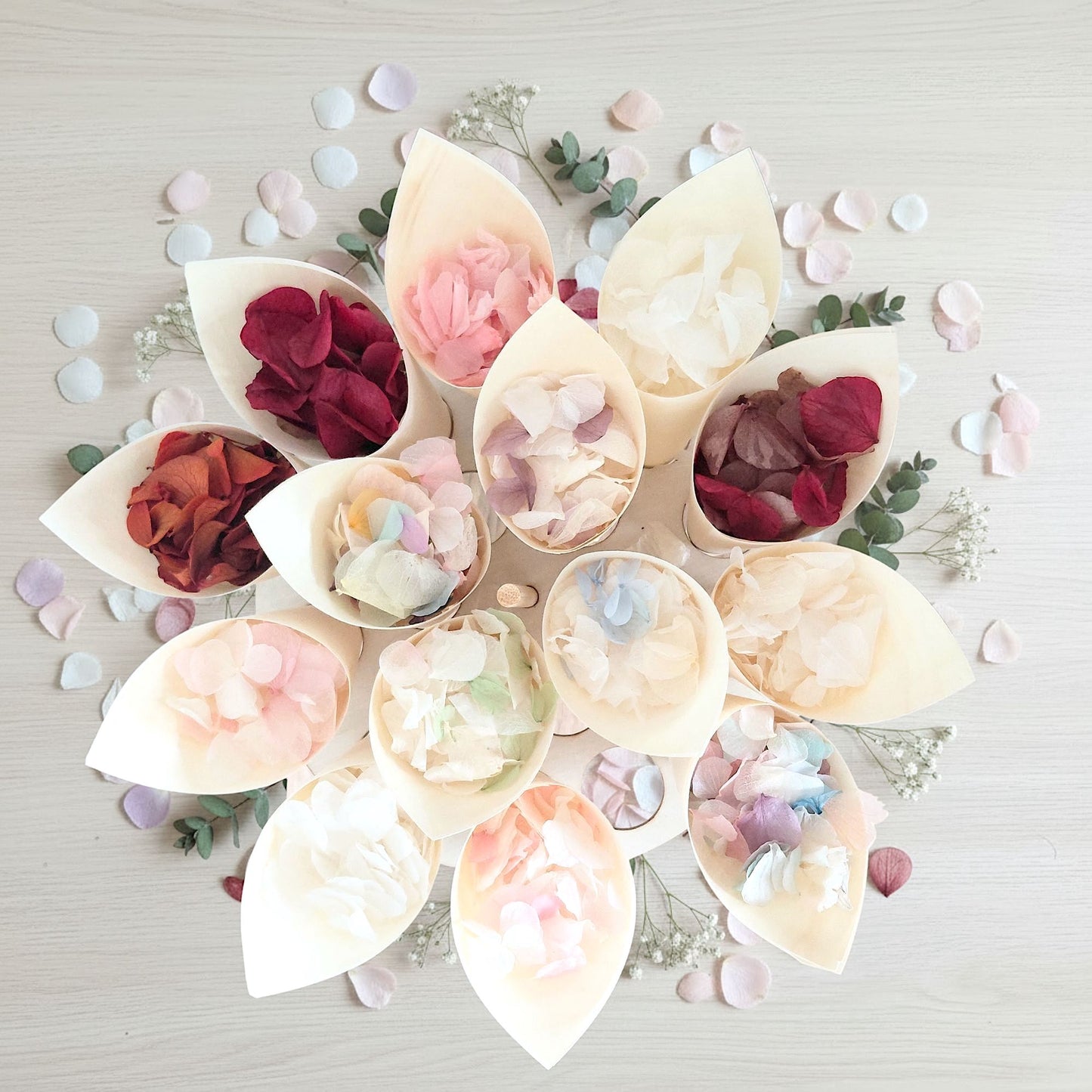 Pétales d'hortensia avec Cornet - Confettis de Mariage
