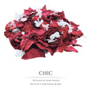 Chic - Pétales de roses rouge cerise et Hortensia blanc